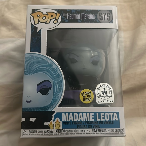 NWT VAULTED EXCLUSIVE GLOW Madame Leota Haunted Mansion Funko Pop #575 Disney - Picture 1 of 2